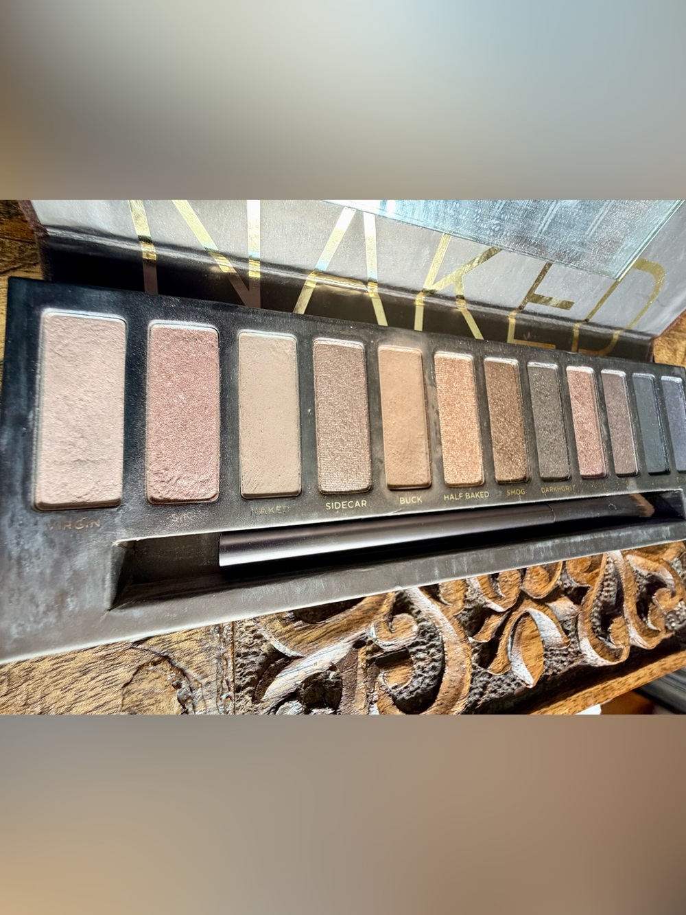 Urban Decay Naked Palette - Plum Brown Finish - Picture 5 of 5